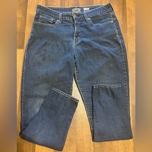 Levi's Blue signature Relaxed Fit Jeans with Classic Design